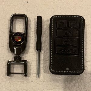 CADILLAC Metallic Black Keychain & Black Leather & Chrome Car Key Fob Case Cover